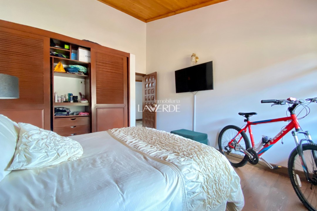 HERMOSA Y ACOGEDORA CASA CAMPESTRE CON GENEROSA ÁREA — foto 3