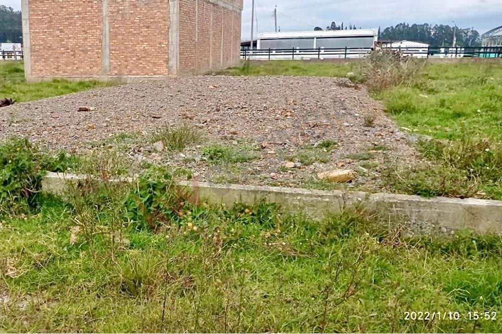 EXCELENTE LOTE PERFECTO PARA VIVIENDA — foto 3