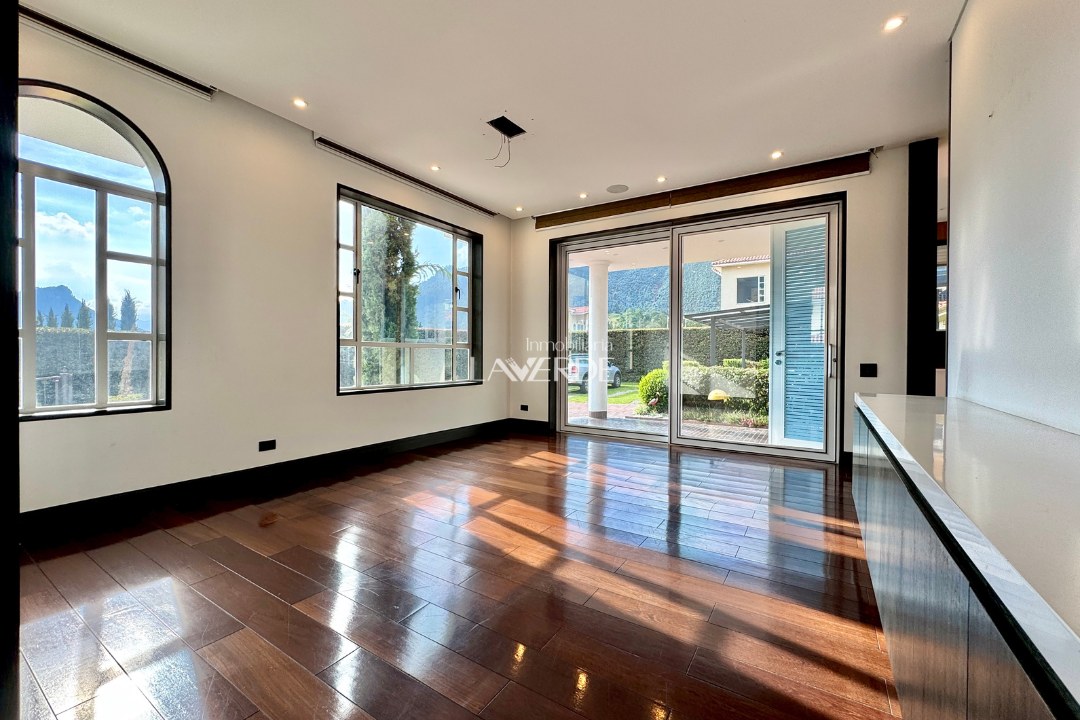 Moderna Casa con terraza en el exclusivo conjunto Guarigua, Cajicá — foto 2
