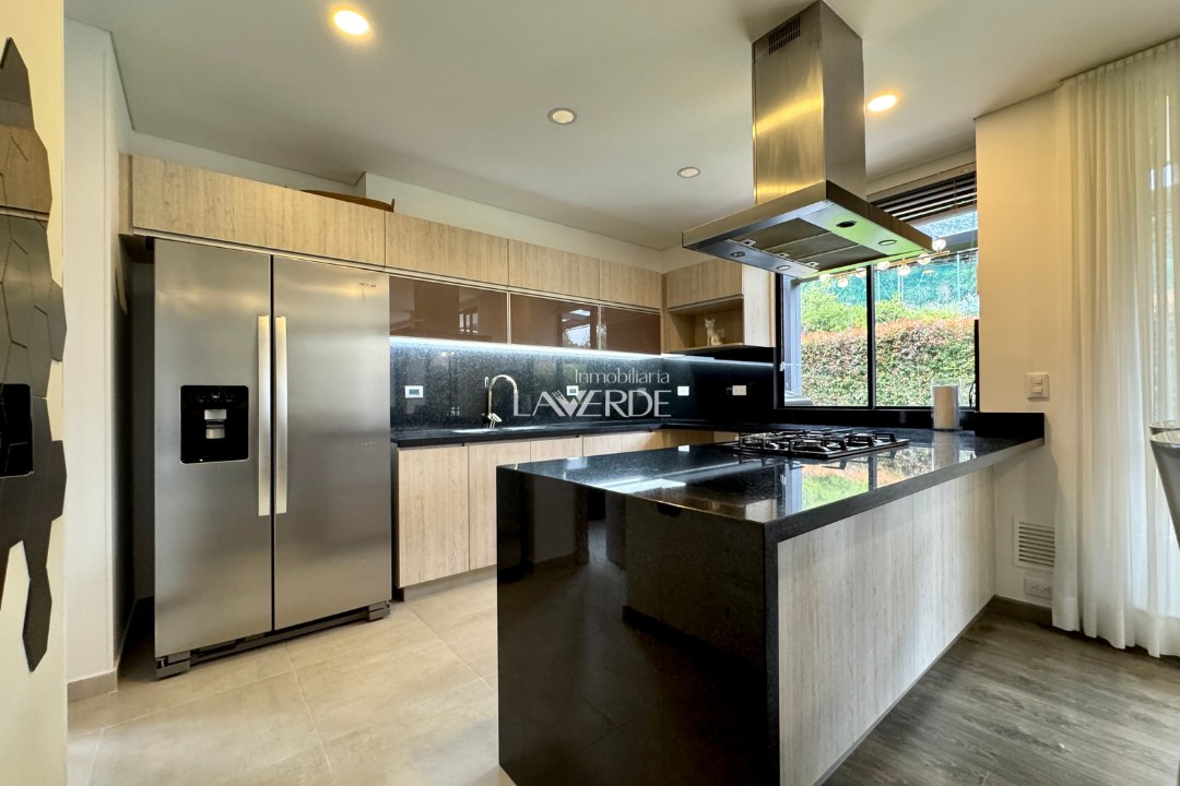 Encantadora Casa Carbonero, en exclusivo conjunto privado — foto 3