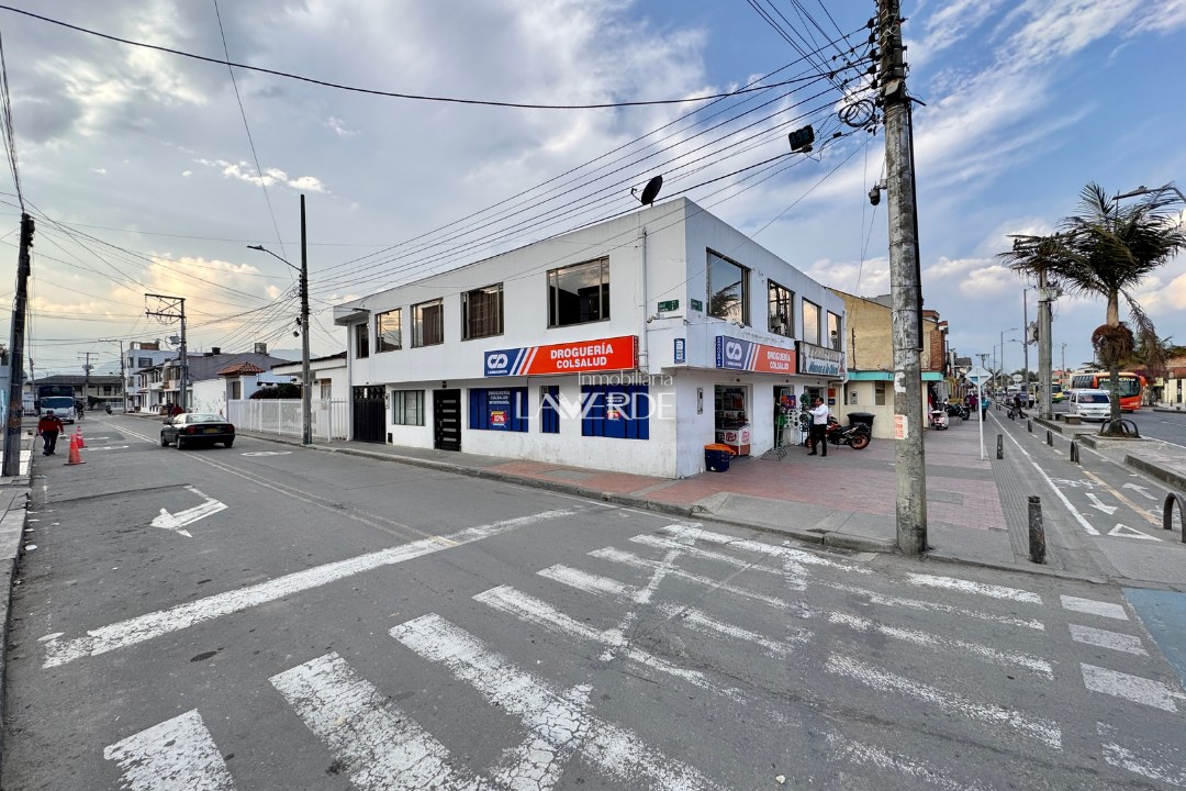Casa Comercial Esquinera en Cajicá - Alta Proyección de Inversión