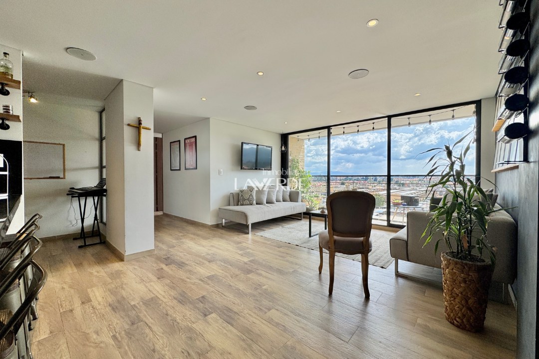 Apartamento Esquinero en Chia - Vista Panorámica y Excelente Iluminación Natural