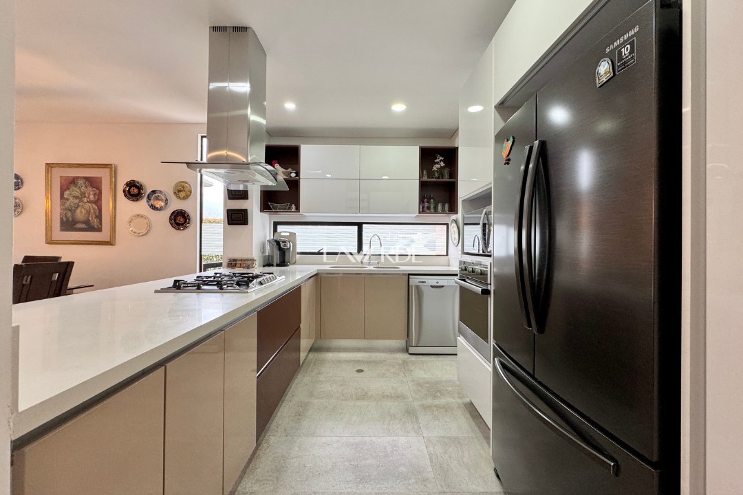 Exclusiva Casa Esquinera con Amplia Zona Verde en Oikos Palos Verdes — foto 3
