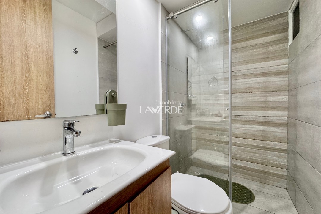 Apartamento con Estudio y Balcón en Reserva del Lago — foto 3