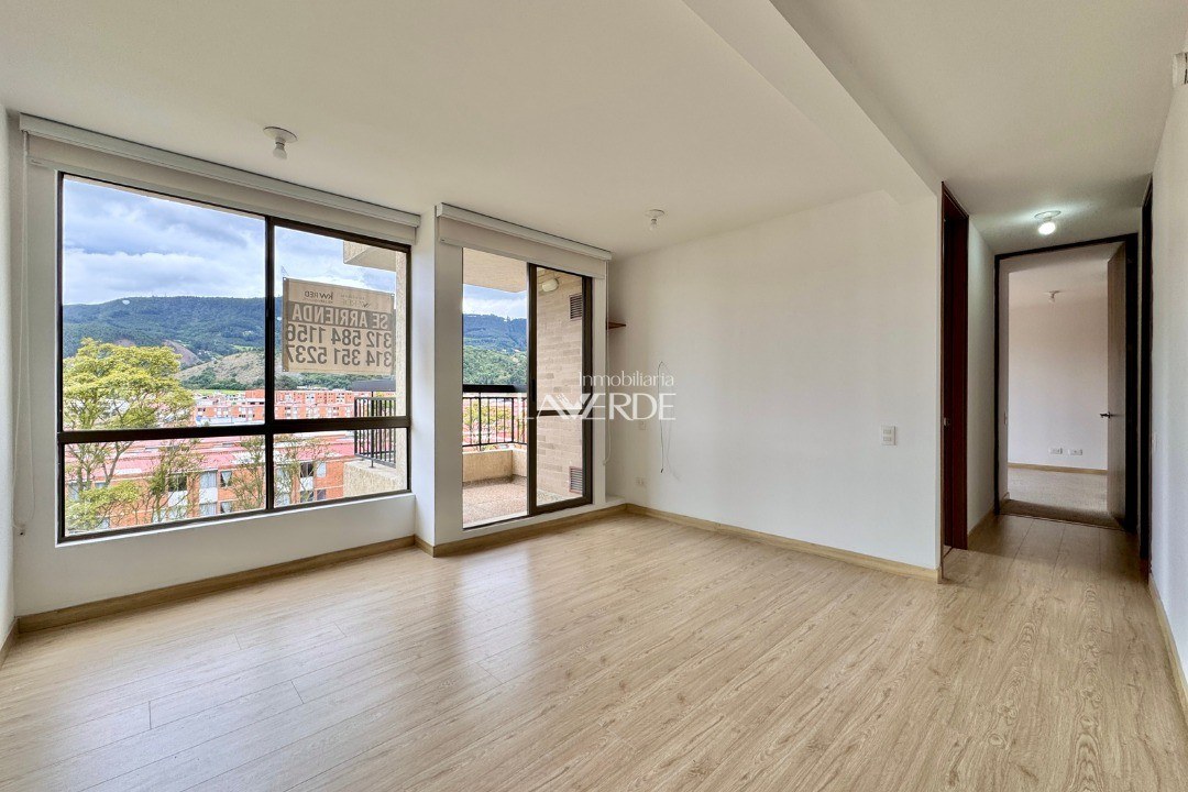 Espectacular Apartamento con Vista a la Montaña y Club House — foto 2